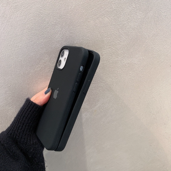 Lavitate Black Silicon iPhone Cover
